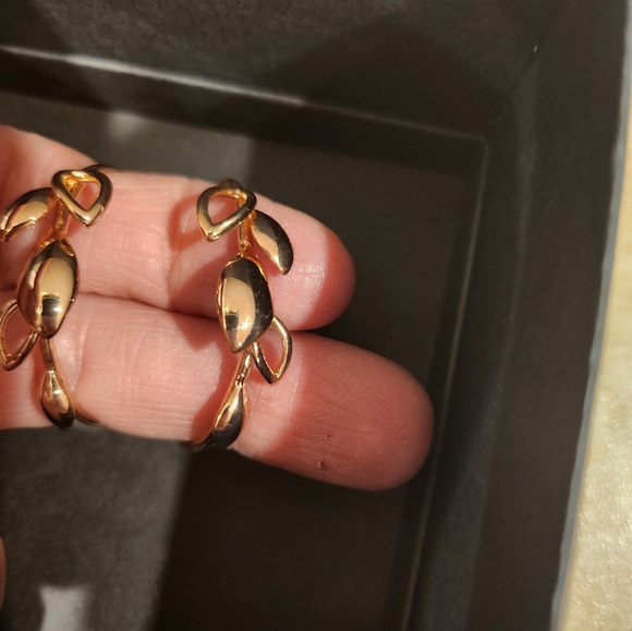 Mimco earrings - Picture 3 of 3